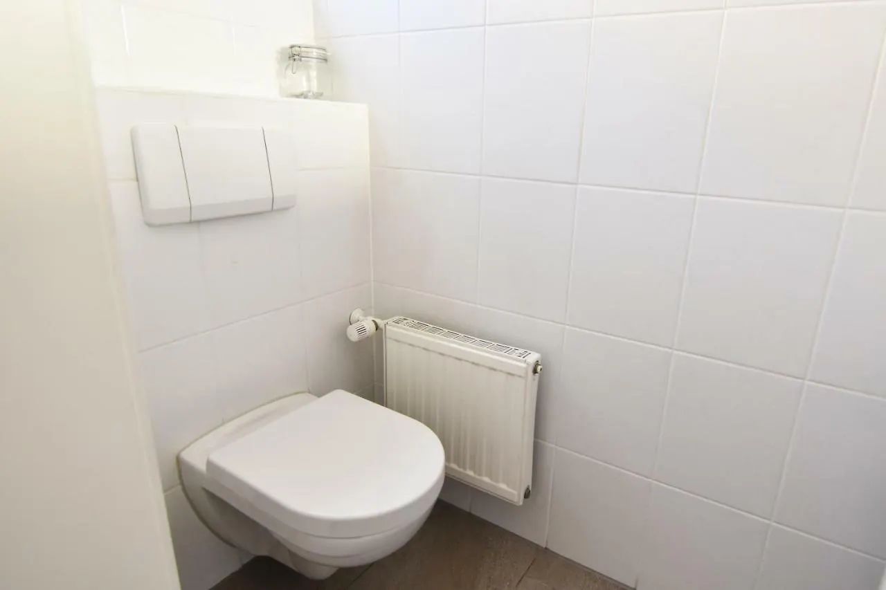 Zeitwohnen Im Schonem Haus Mit Grosser Terrasse In Koln-Rath Casa de Férias Colónia
